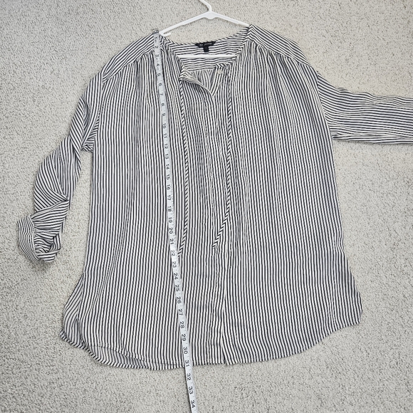Large St. John Silk Blend Blouse Black White Striped Vertical Button Front Tunic - Picture 5 of 8